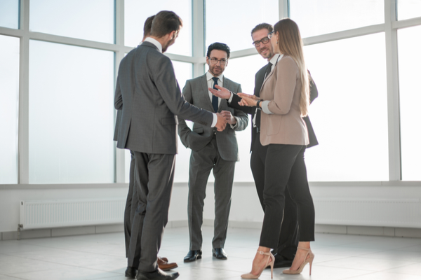 3 Creative Ways to Meet Investors